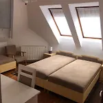 Mol-ker-vill Apartman