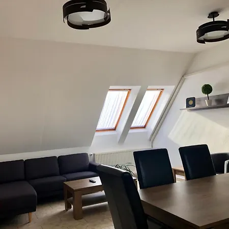 Mol-ker-vill Apartment