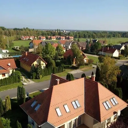 Mol-ker-vill Apartman *