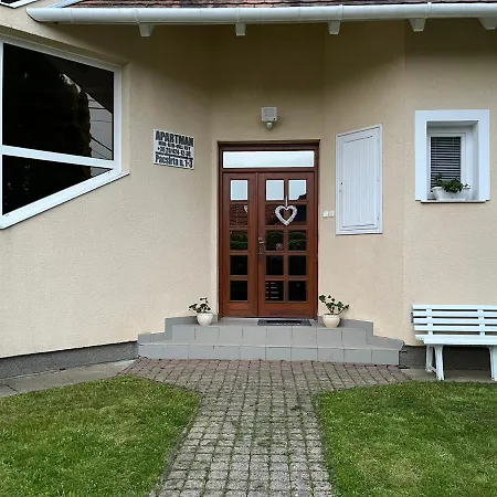 Mol-ker-vill